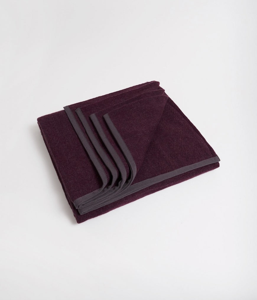 46201a060-twill-wool-indulge-02.jpg