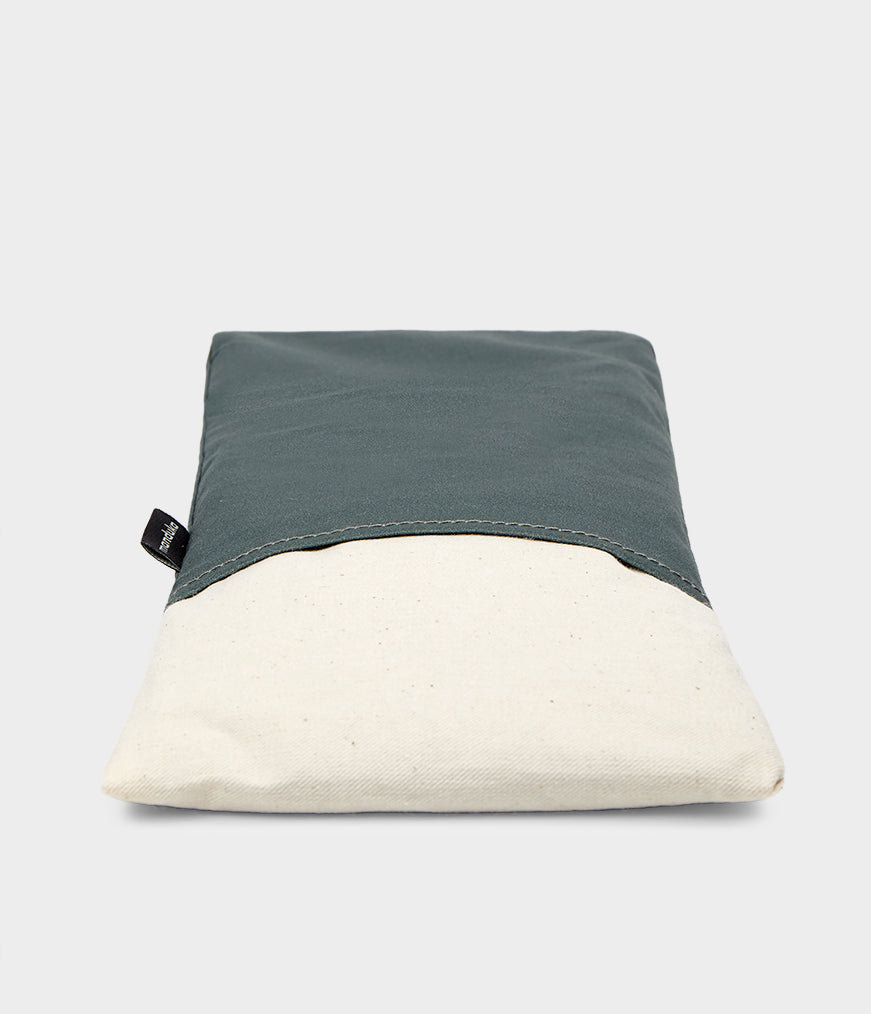 473010760_EYE_PILLOW-SCENTED_DEEP_SAGE_03.jpg